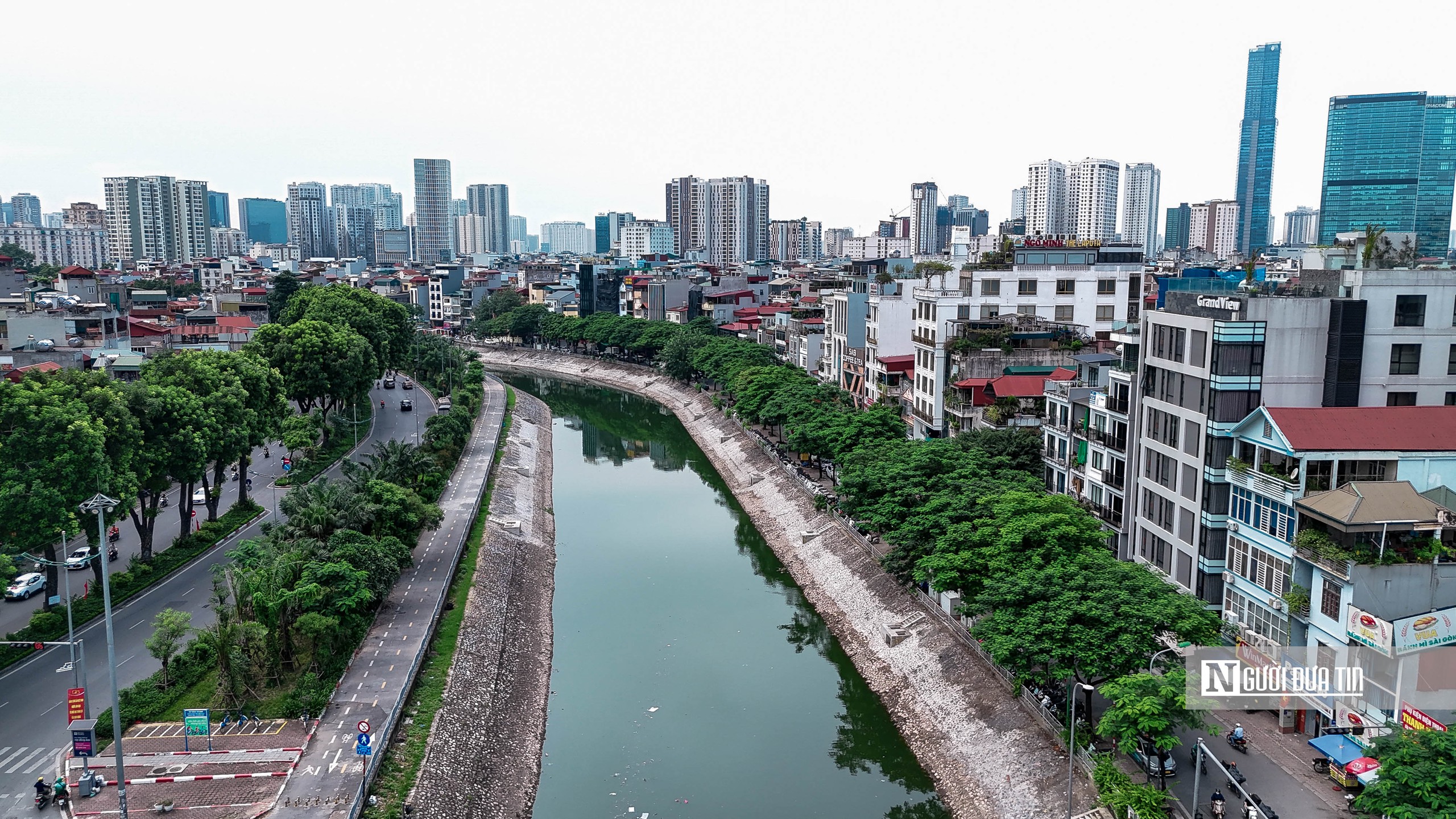 Hiếm thấy: Sông Tô Lịch xanh ngắt, từng đàn cá tung tăng bơi lội- Ảnh 5.