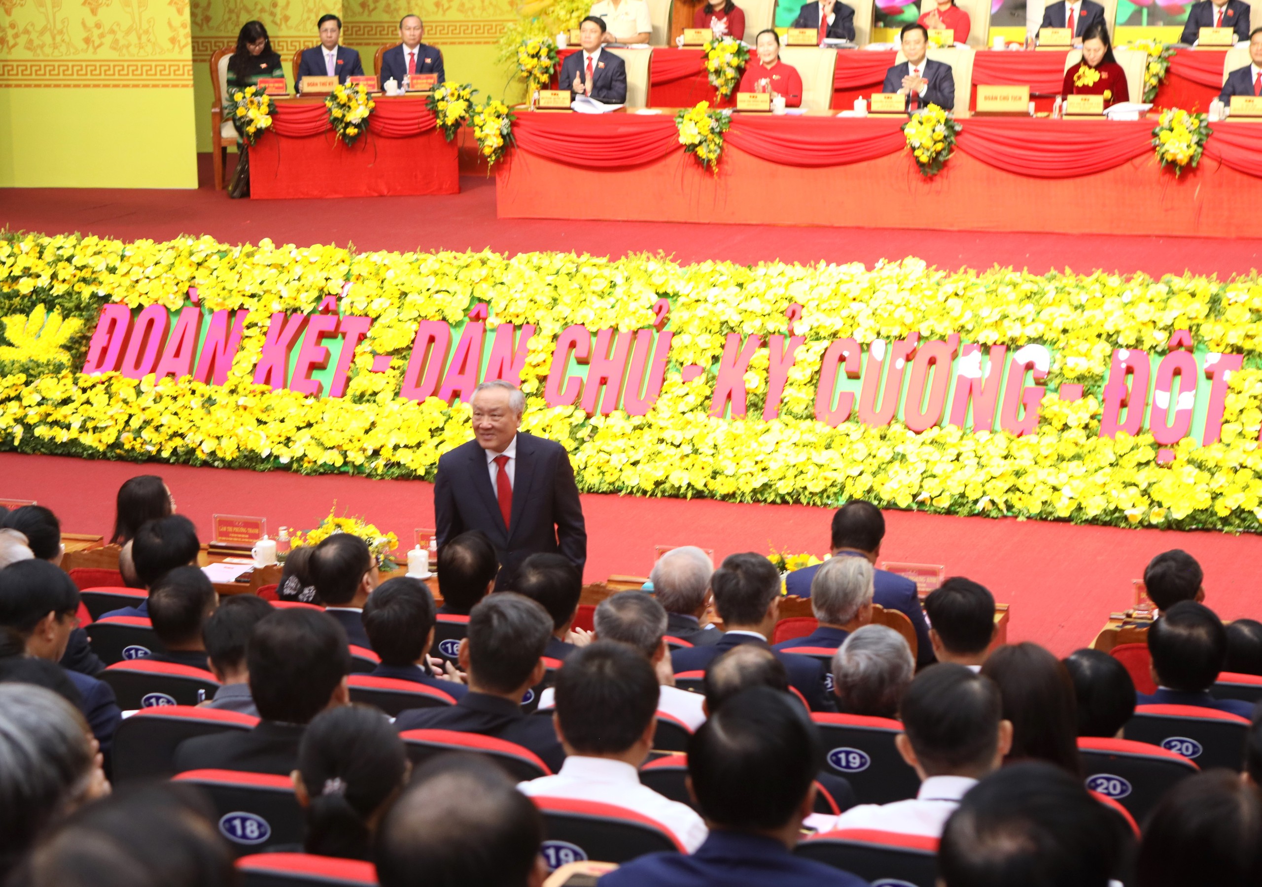 Bí thư Tỉnh ủy Quảng Ngãi: Nhìn thẳng sự thật, đánh giá khách quan thành tựu, hạn chế- Ảnh 1. Bí thư Tỉnh ủy Quảng Ngãi: Nhìn thẳng sự thật, đánh giá khách quan thành tựu, hạn chế- Ảnh 1.