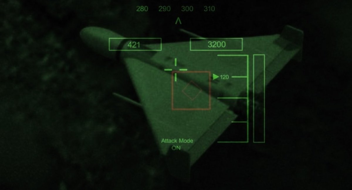Tên lửa triệu đô đối đầu UAV nghìn đô: Ba Lan có động thái mới - Ảnh 1.