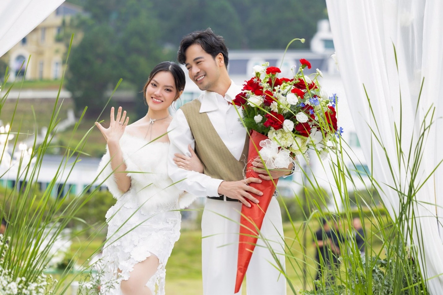 Nam diễn viên Đoàn Minh Tài: Tìm được bến đỗ cuộc đời bên nữ bác sĩ kém 16 tuổi- Ảnh 2.