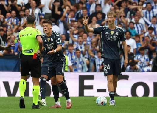Real Madrid khiếu nại trọng tài lên FIFA- Ảnh 1.