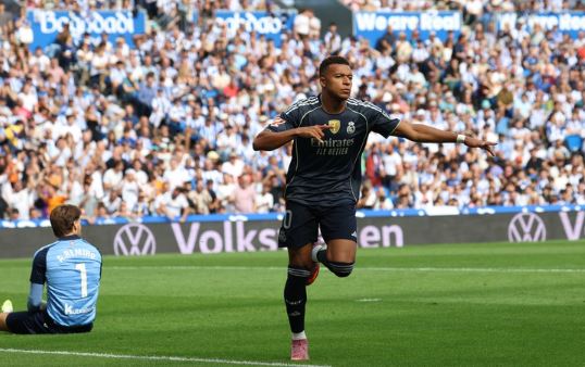 Real Madrid khiếu nại trọng tài lên FIFA- Ảnh 2.