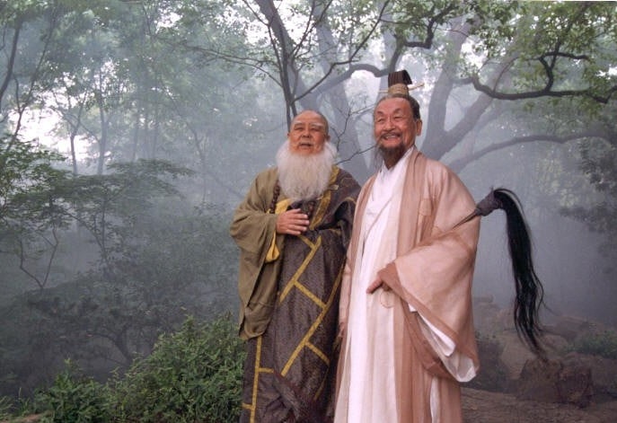Kiếm hiệp Kim Dung: Vị cao thủ ẩn mình hết lòng ủng hộ Lệnh Hồ Xung - Ảnh 2.