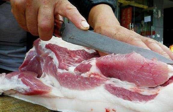 Người phụ nữ 36 tuổi tử vong sau khi ăn thịt chiên - Ảnh 2.
