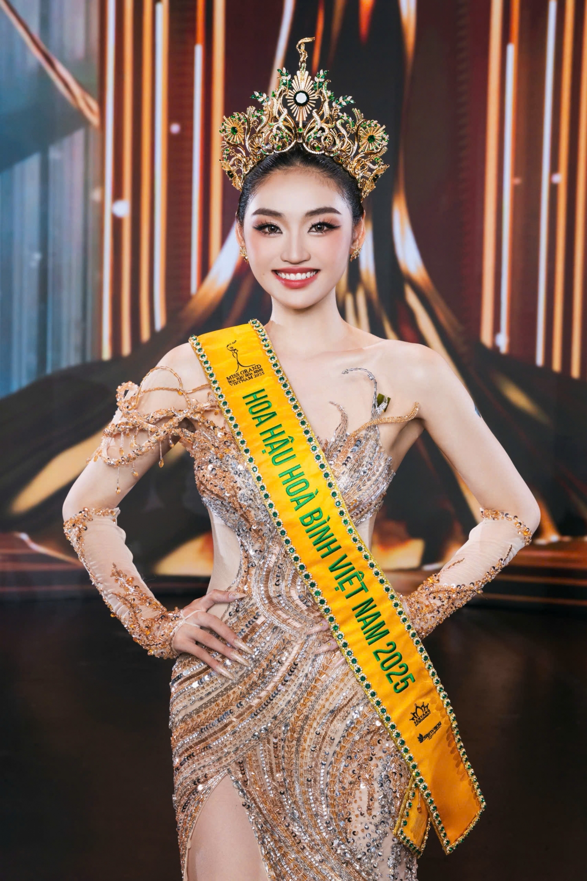 Ngắm nhan sắc đời thường xinh đẹp của Tân Miss Grand Vietnam 2025 - Ảnh 1.