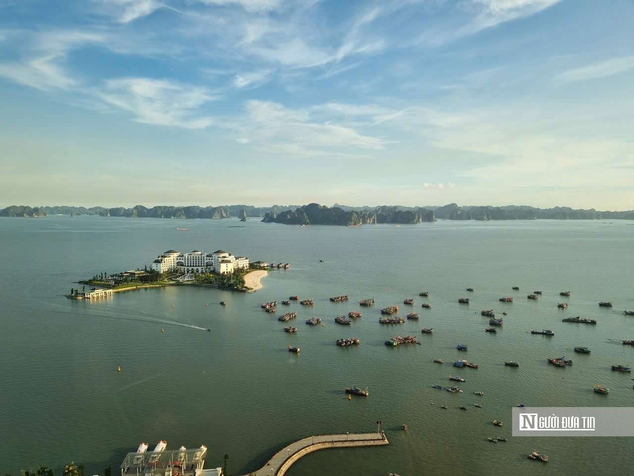 Quảng Ninh tiến sát mục tiêu đón 20 triệu lượt khách - Ảnh 1.