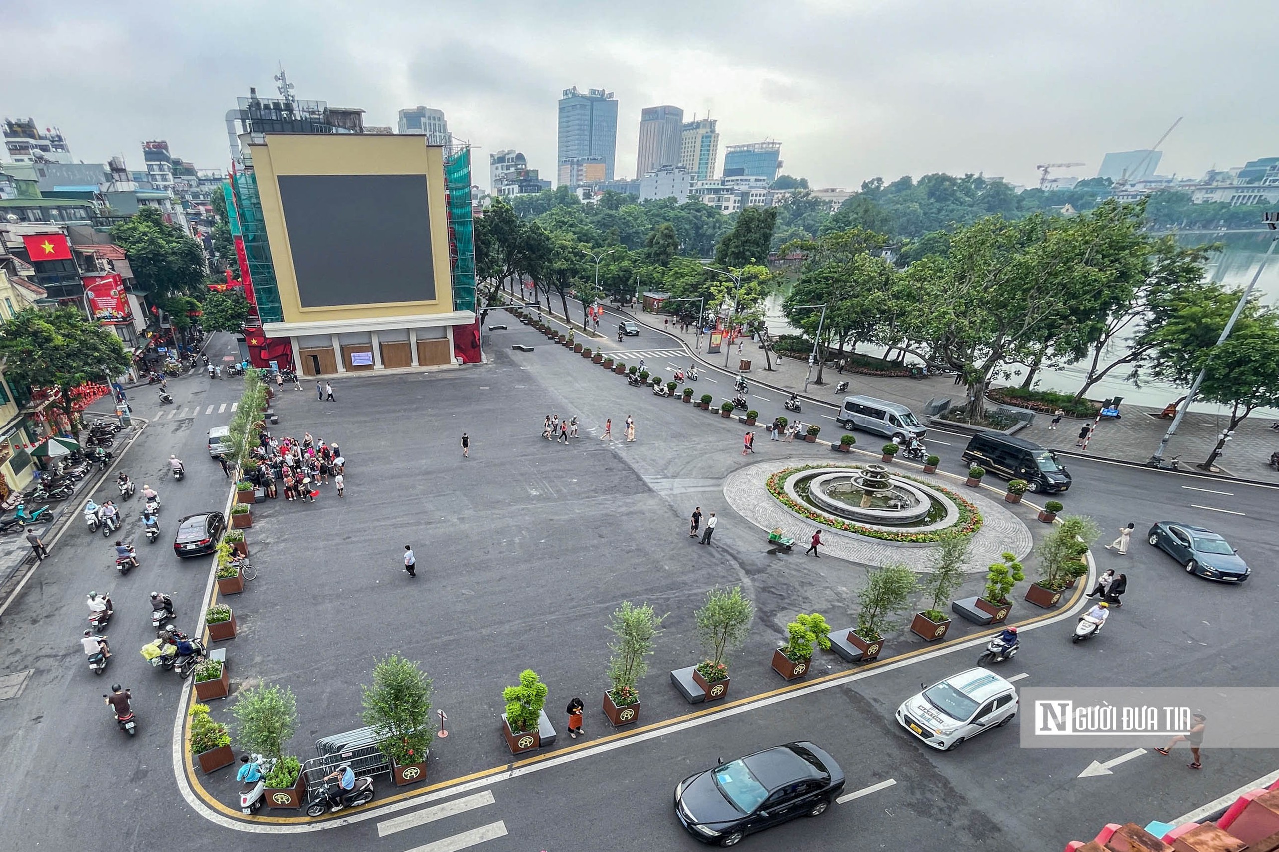 Hà Nội: Không gian hồ Hoàn Kiếm sau 3 tháng cải tạo, chỉnh trang - Ảnh 3.