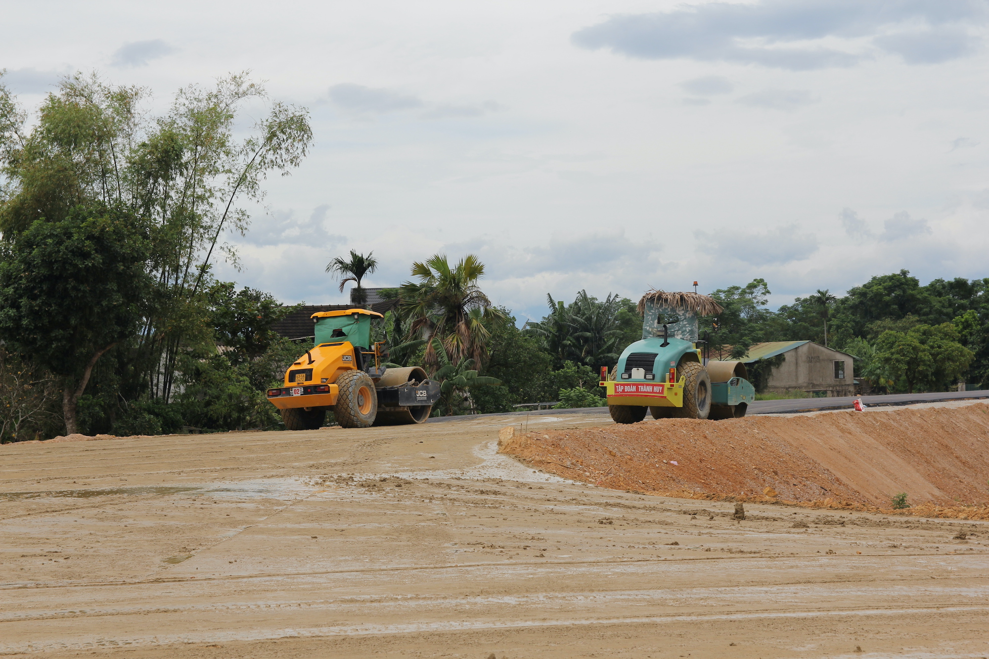 Hà Tĩnh: Tăng tốc giải ngân vốn đầu tư công giai đoạn cuối năm - Ảnh 2.