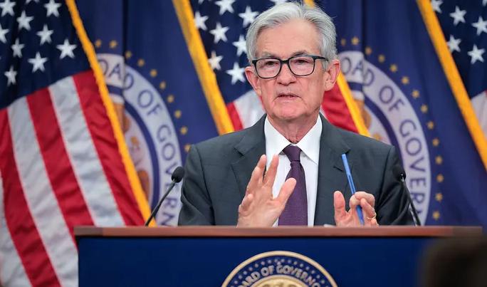 Fed lần đầu tiên làm điều này trong nhiệm kỳ thứ hai của ông Trump- Ảnh 1.