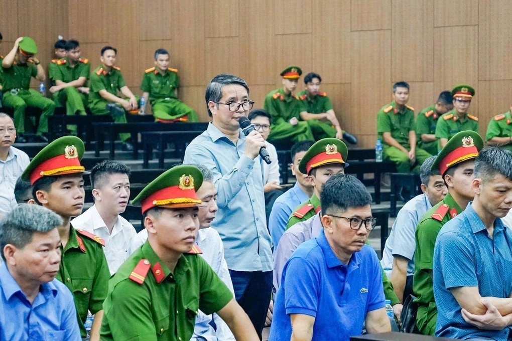 Cựu Phó Chủ nhiệm Văn phòng Quốc hội lĩnh án 5 năm 6 tháng tù- Ảnh 1.