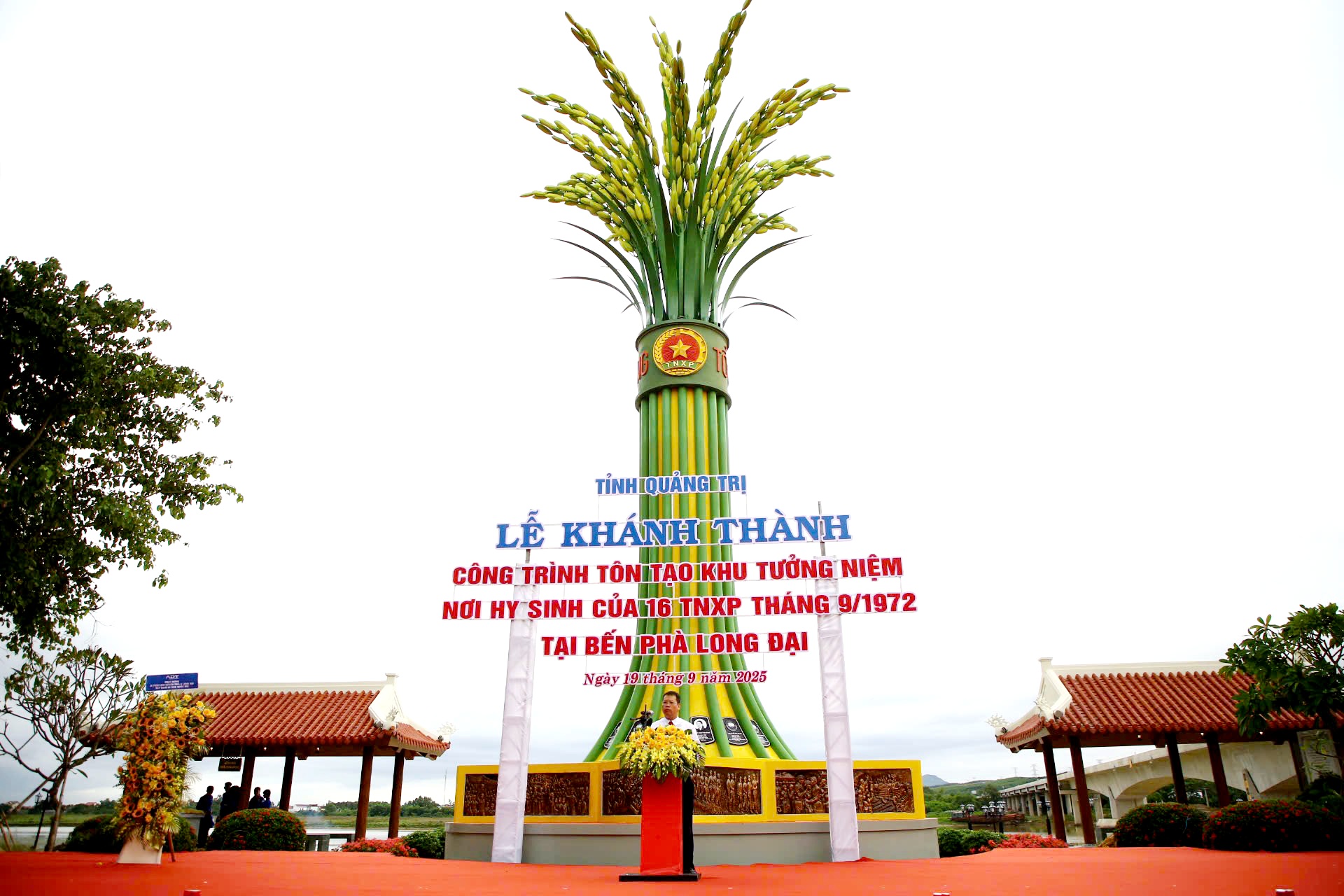 Khánh thành Khu tưởng niệm thanh niên xung phong hy sinh tại Bến phà Long Đại- Ảnh 2.