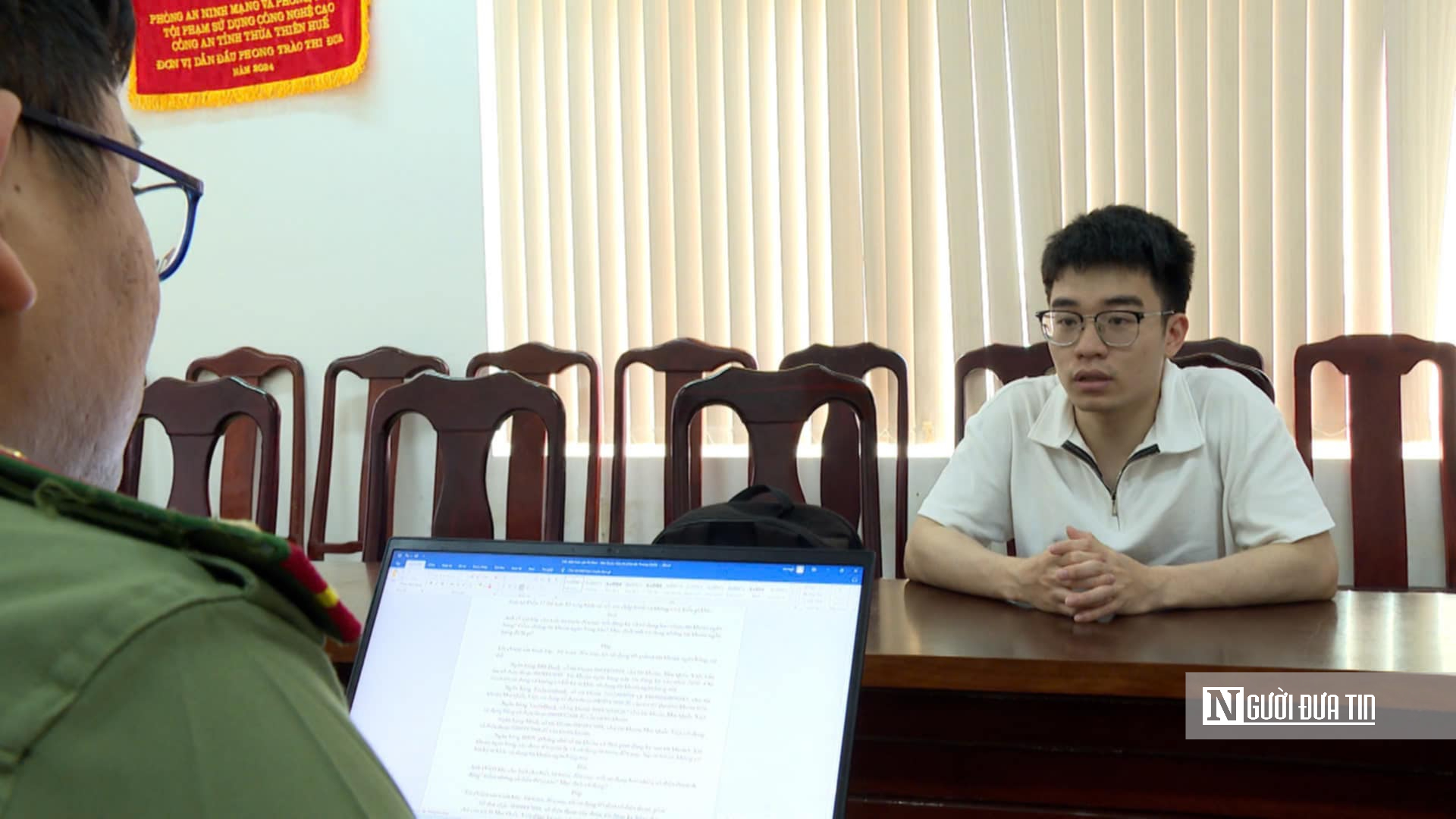 Triệt phá đường dây làm giả giấy tờ quy mô "khủng" do 9x cầm đầu - Ảnh 1.
