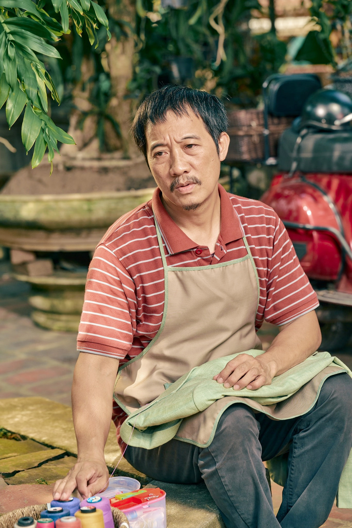 NSƯT Thanh Bình: Ông bố đơn thân từ trong phim đến ngoài đời thật - Ảnh 2.