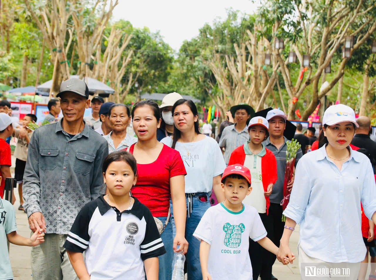 Dòng người hồi hương về thăm quê Bác Hồ dịp Quốc khánh 2/9- Ảnh 1. Dòng người hồi hương về thăm quê Bác Hồ dịp Quốc khánh 2/9- Ảnh 1.