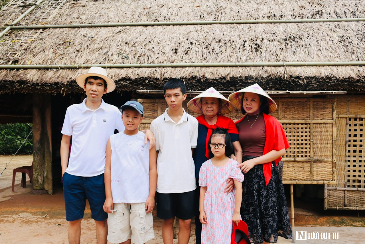 Dòng người hồi hương về thăm quê Bác Hồ dịp Quốc khánh 2/9- Ảnh 5. Dòng người hồi hương về thăm quê Bác Hồ dịp Quốc khánh 2/9- Ảnh 5.
