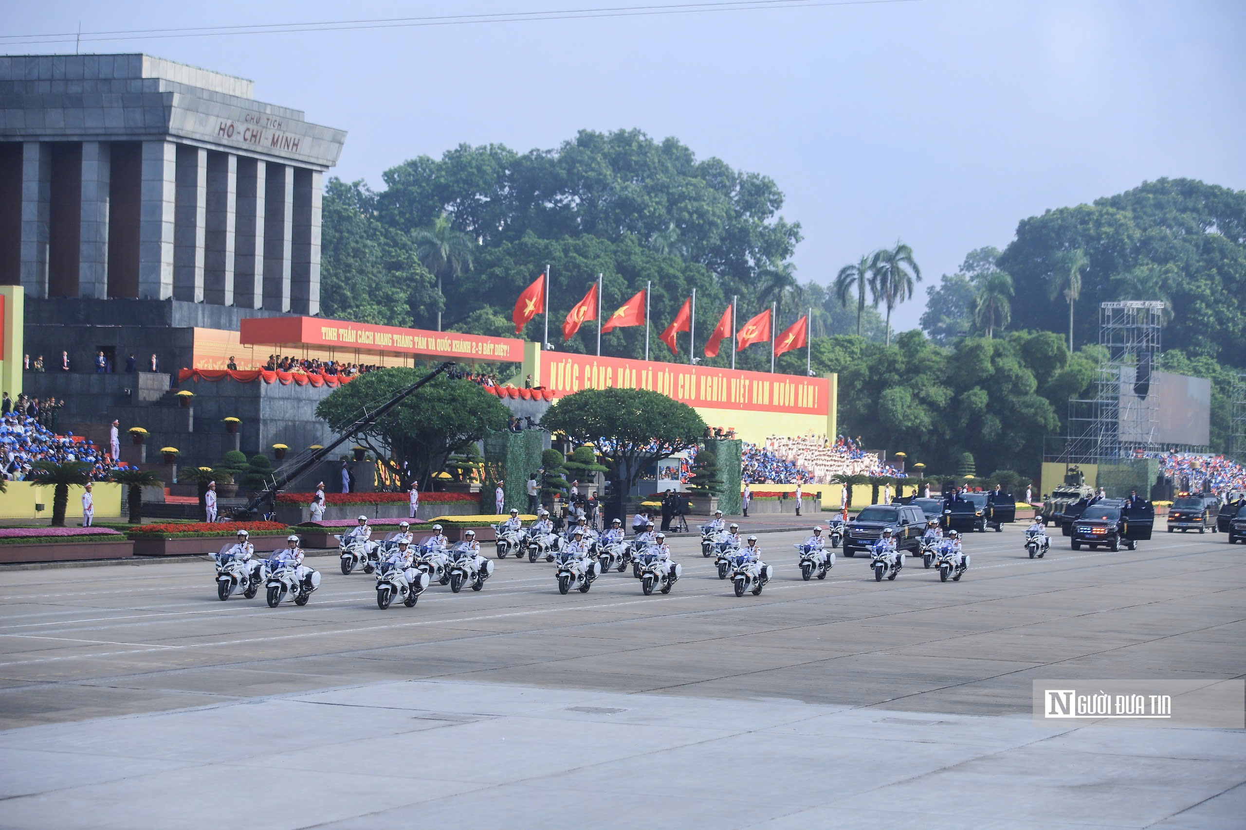 Mãn nhãn toàn cảnh lễ diễu binh, diễu hành trên không, trên bộ, trên biển- Ảnh 20. Mãn nhãn toàn cảnh lễ diễu binh, diễu hành trên không, trên bộ, trên biển - Ảnh 23.