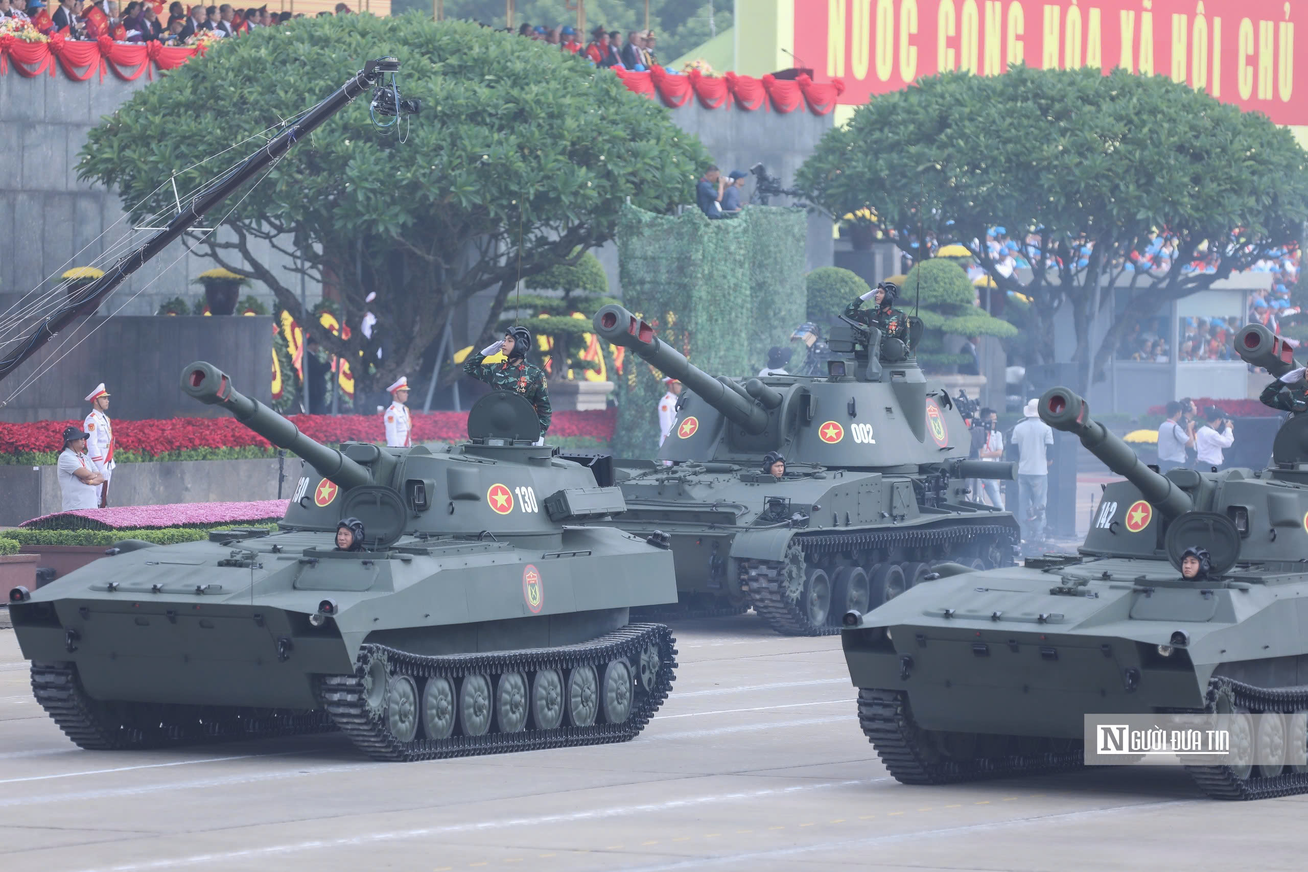 Các khối xe, pháo quân sự và dàn khí tài "khủng" tại lễ diễu binh A80 - Ảnh 1.