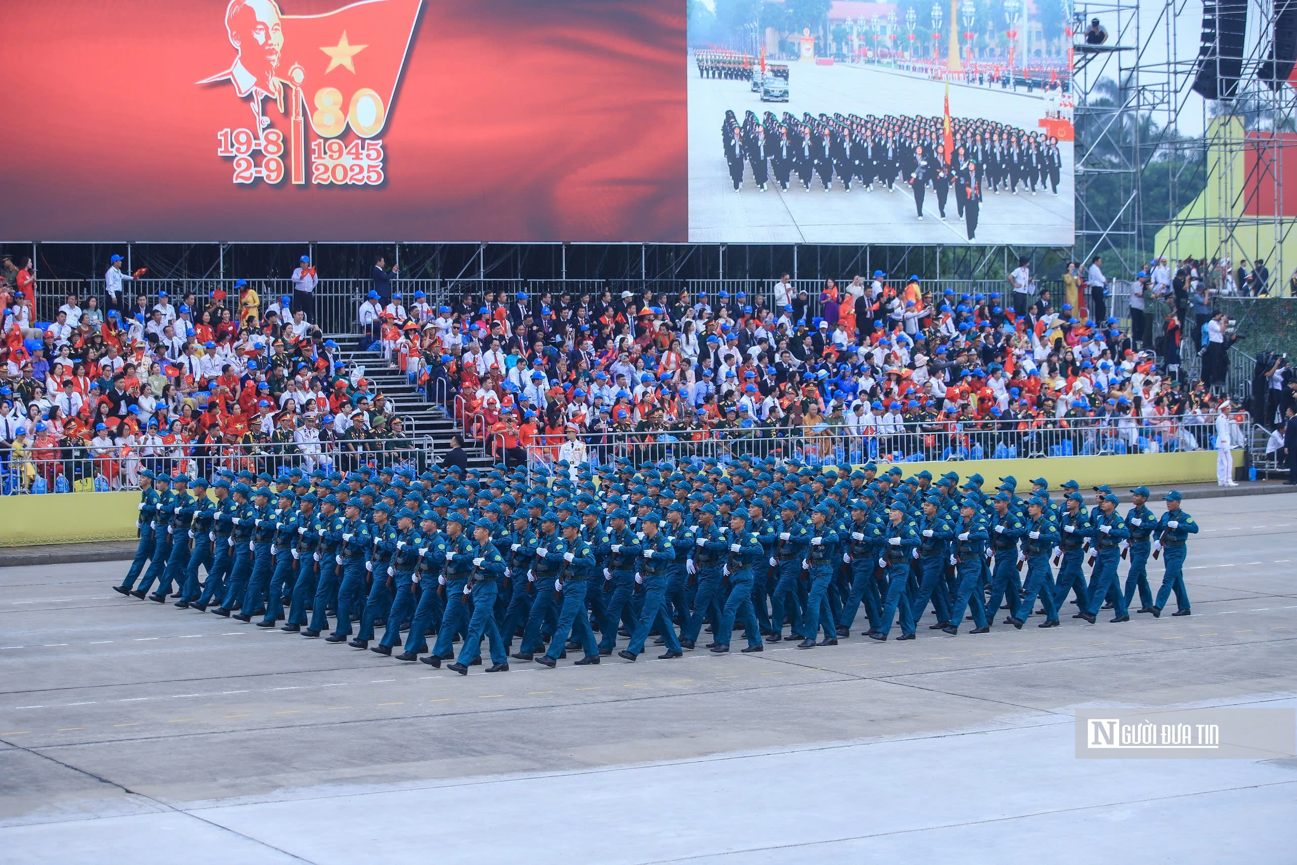 Mãn nhãn toàn cảnh lễ diễu binh, diễu hành trên không, trên bộ, trên biển- Ảnh 15. Mãn nhãn toàn cảnh lễ diễu binh, diễu hành trên không, trên bộ, trên biển - Ảnh 18.