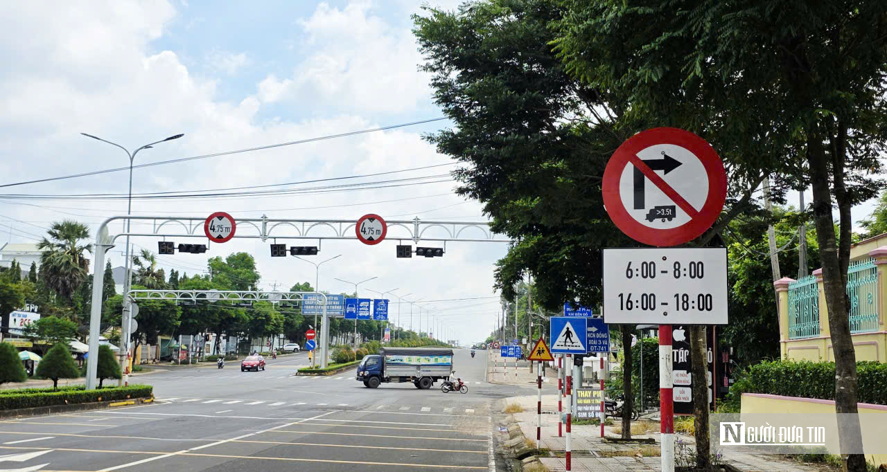 Đồng Nai: Điểm đen tai nạn giao thông đã có đèn tín hiệu sau nhiều kiến nghị - Ảnh 2.