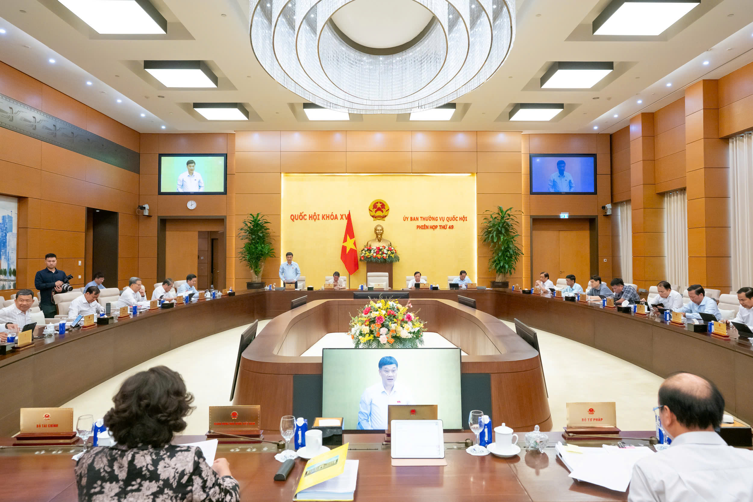 "Có thời điểm bảo hiểm tiền gửi gần 100.000 tỷ đồng nhưng không sử dụng được"- Ảnh 2.