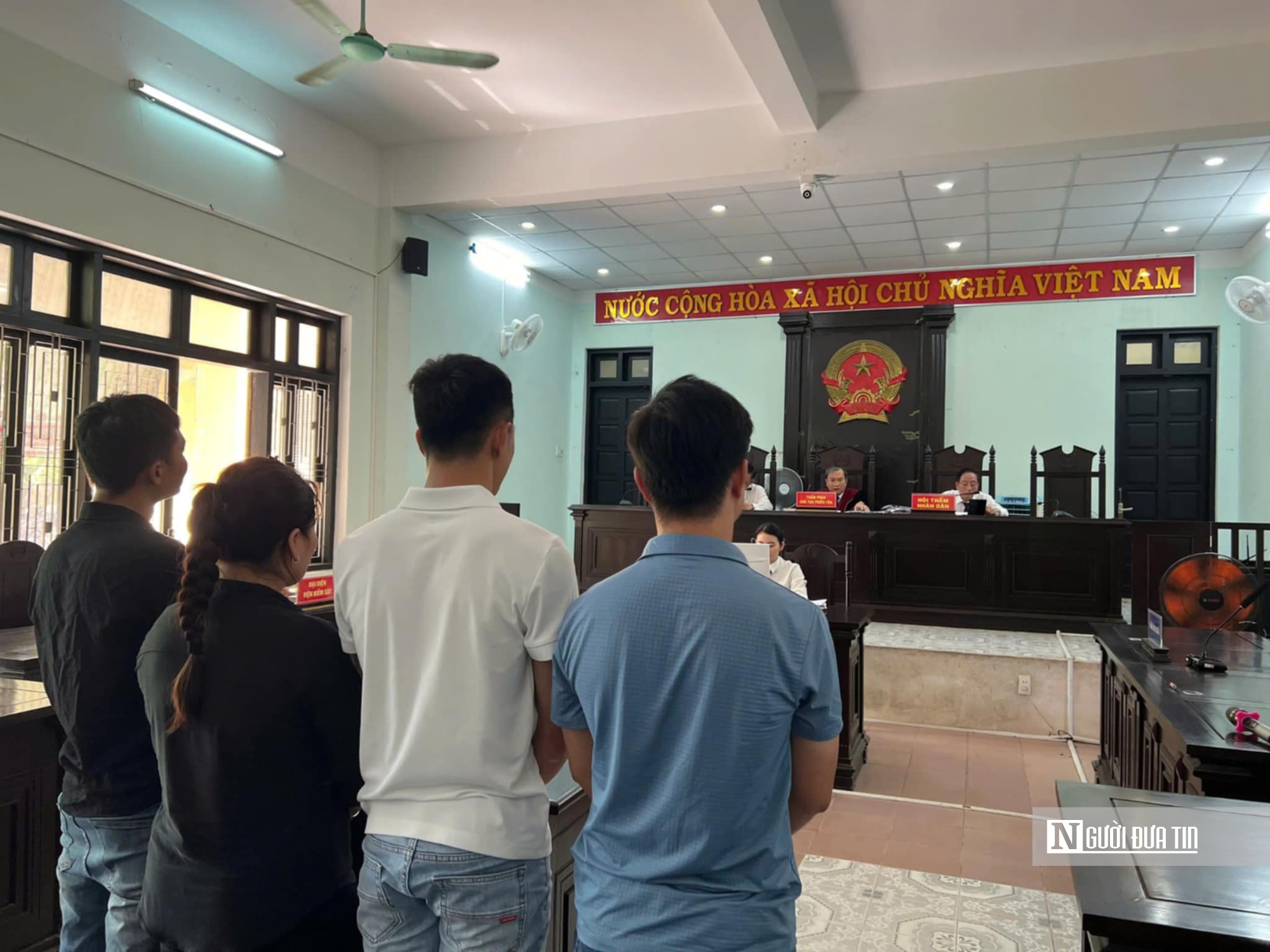 Đánh bạc và tổ chức đánh bạc qua mạng, 4 bị cáo lĩnh án- Ảnh 1. Đánh bạc và tổ chức đánh bạc qua mạng, 4 bị cáo lĩnh án- Ảnh 1.