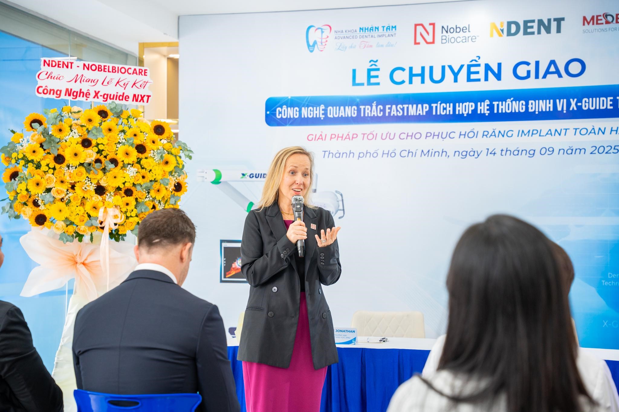 Nha khoa Nhân Tâm tiên phong ứng dụng công nghệ FastMap® tích hợp hệ thống định vị X-Guide NXT- Ảnh 5.
