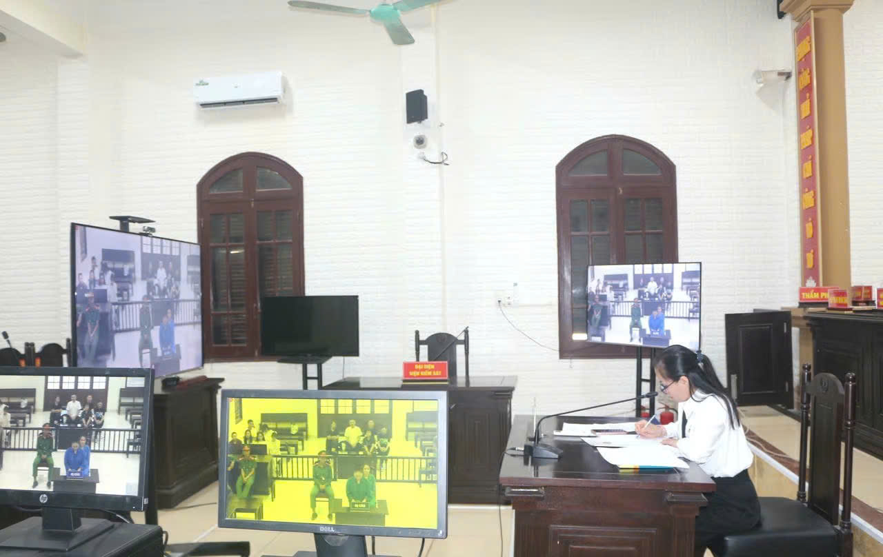 Hai "bóng hồng" vận chuyển gần 30kg ma túy nhận án chung thân- Ảnh 3.