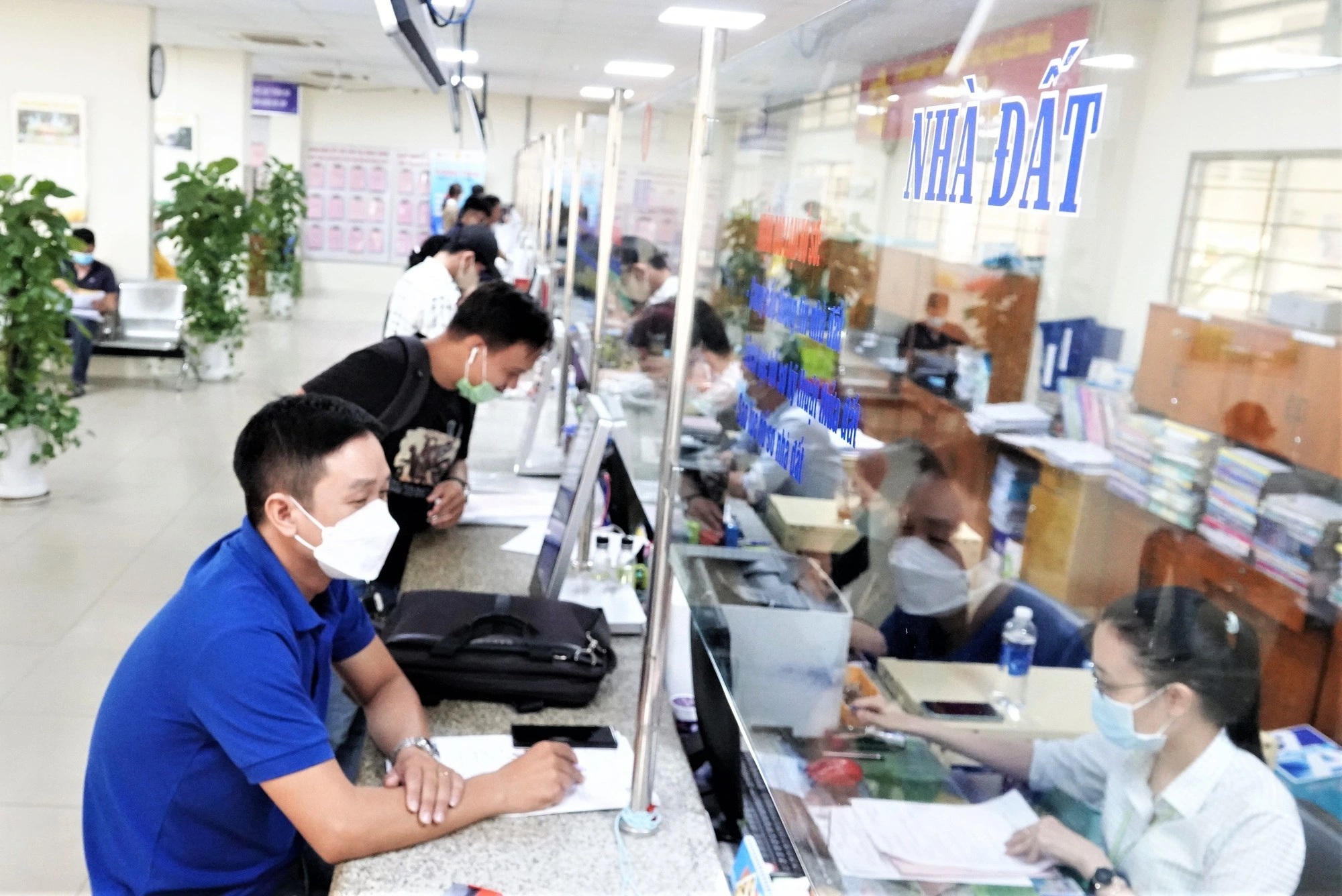 Hướng dẫn thủ tục cấp sổ đỏ đối với thửa đất có diện tích tăng thêm theo quy định mới nhất- Ảnh 1.