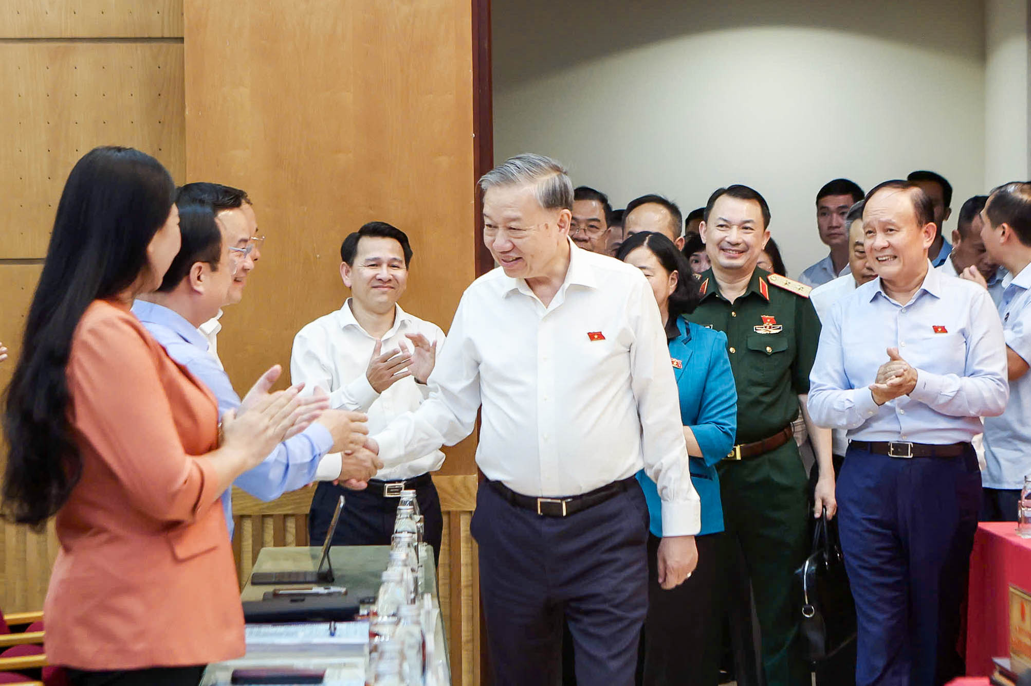 Tổng Bí thu Tô Lâm tiếp xúc cử tri 11 phường ở Hà Nội - Ảnh 3.