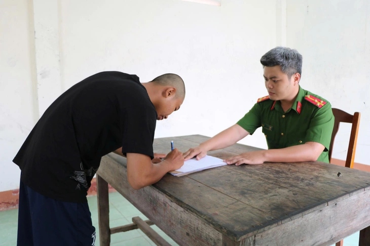 Quan hệ tình dục với bé gái 12 tuổi quen qua mạng, nam thanh niên bị bắt - Ảnh 1.