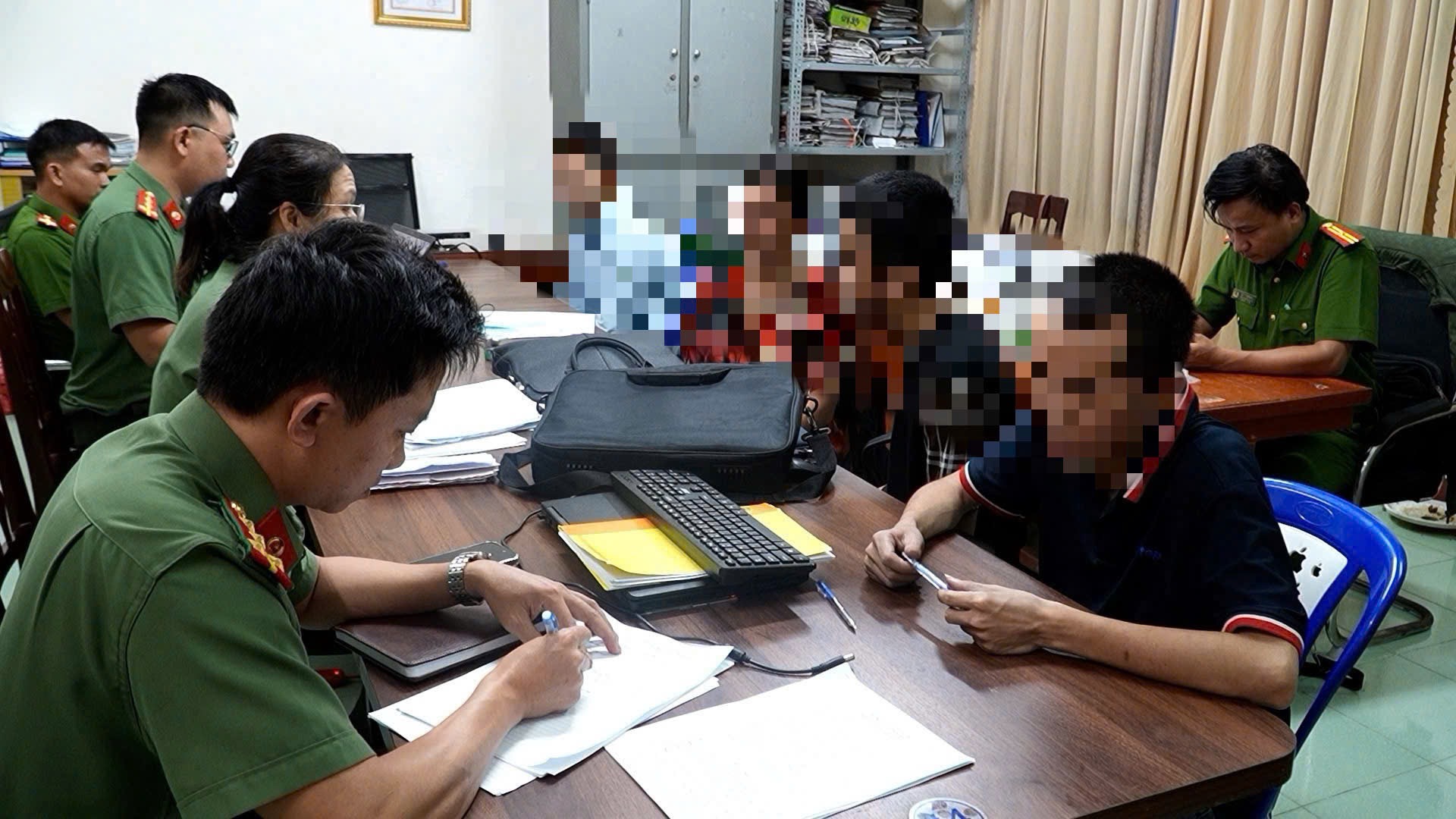 Quảng Ngãi: Nhiều người mắc bẫy lừa ra nước ngoài bán thận- Ảnh 1.