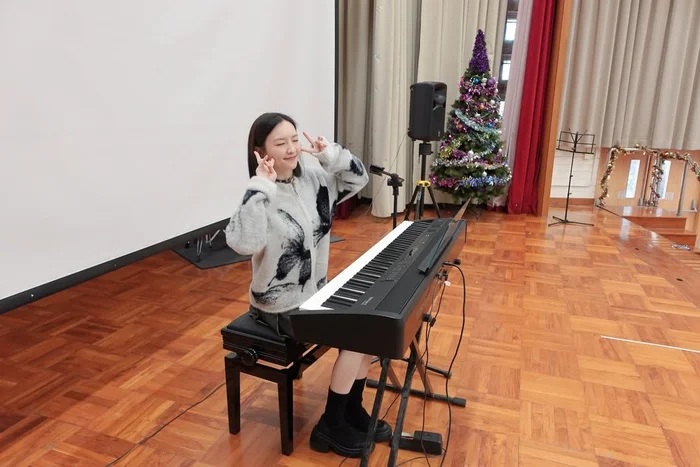 Ca sĩ Lâm Hân Đồng gây hoang mang với livestream tố cáo "kẻ sát nhân" - Ảnh 2.