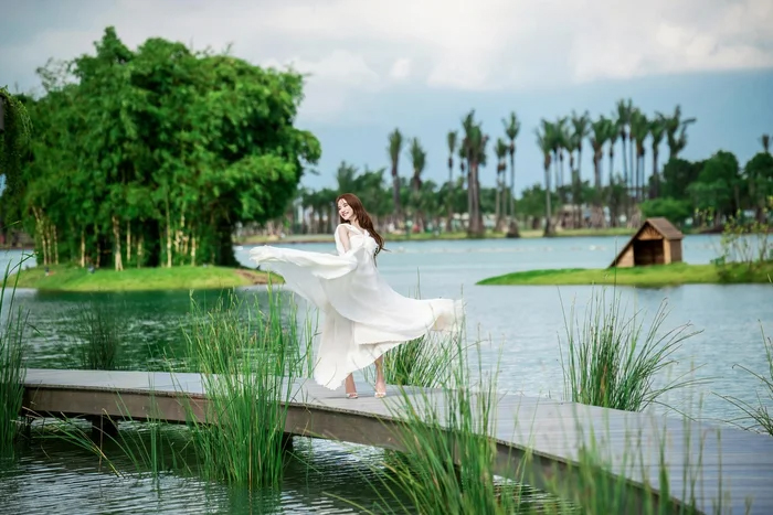 Diễn viên Nhã Phương lộ bụng bầu vượt mặt, nghi vấn mang bầu lần 3? - Ảnh 4.