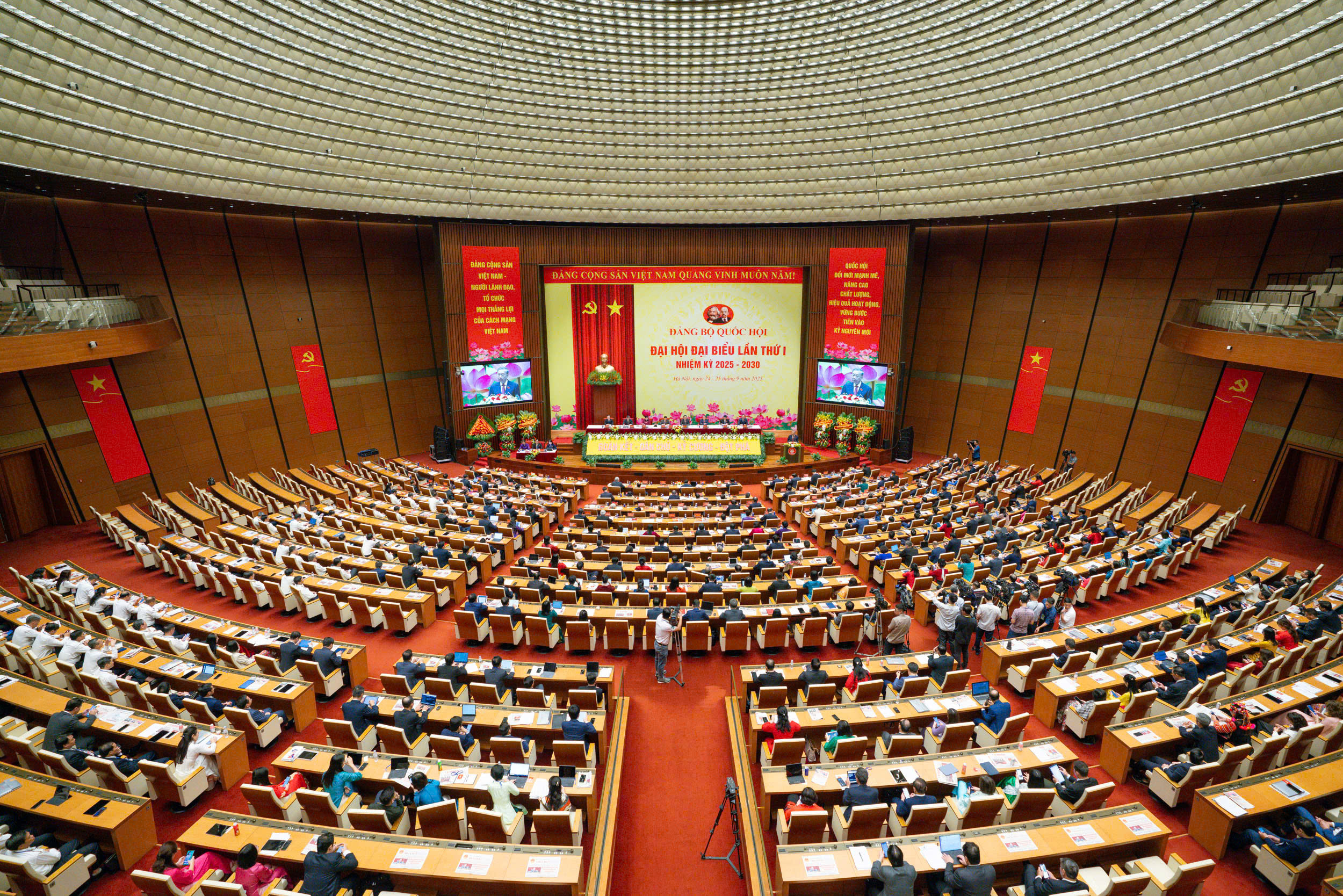 Đưa thể chế pháp luật trở thành lợi thế cạnh tranh, đột phá của đột phá- Ảnh 3.