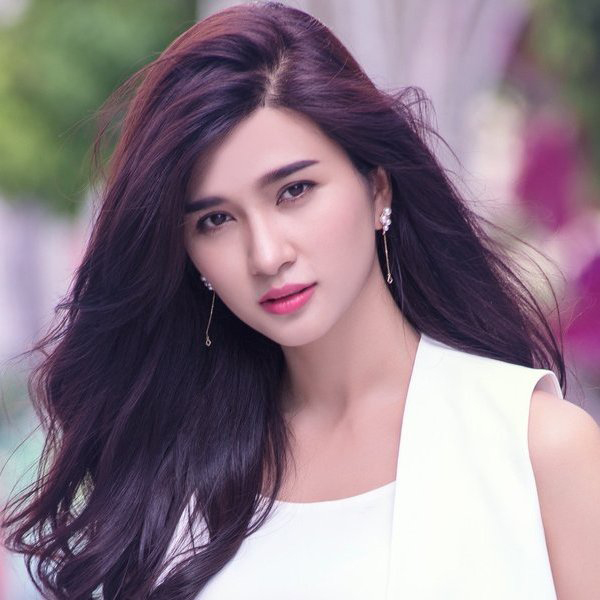 "Diễn viên đẹp nhất Việt Nam": Ở tuổi U40, nhan sắc bất chấp tuổi tác qua cam thường  - Ảnh 1.