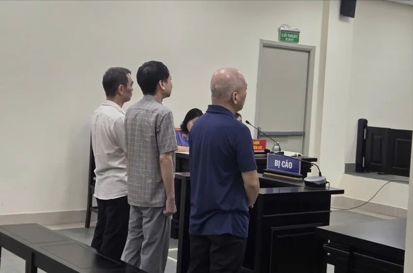 Lừa tiền "chạy án", nam ca sĩ lĩnh 13 năm tù- Ảnh 1.