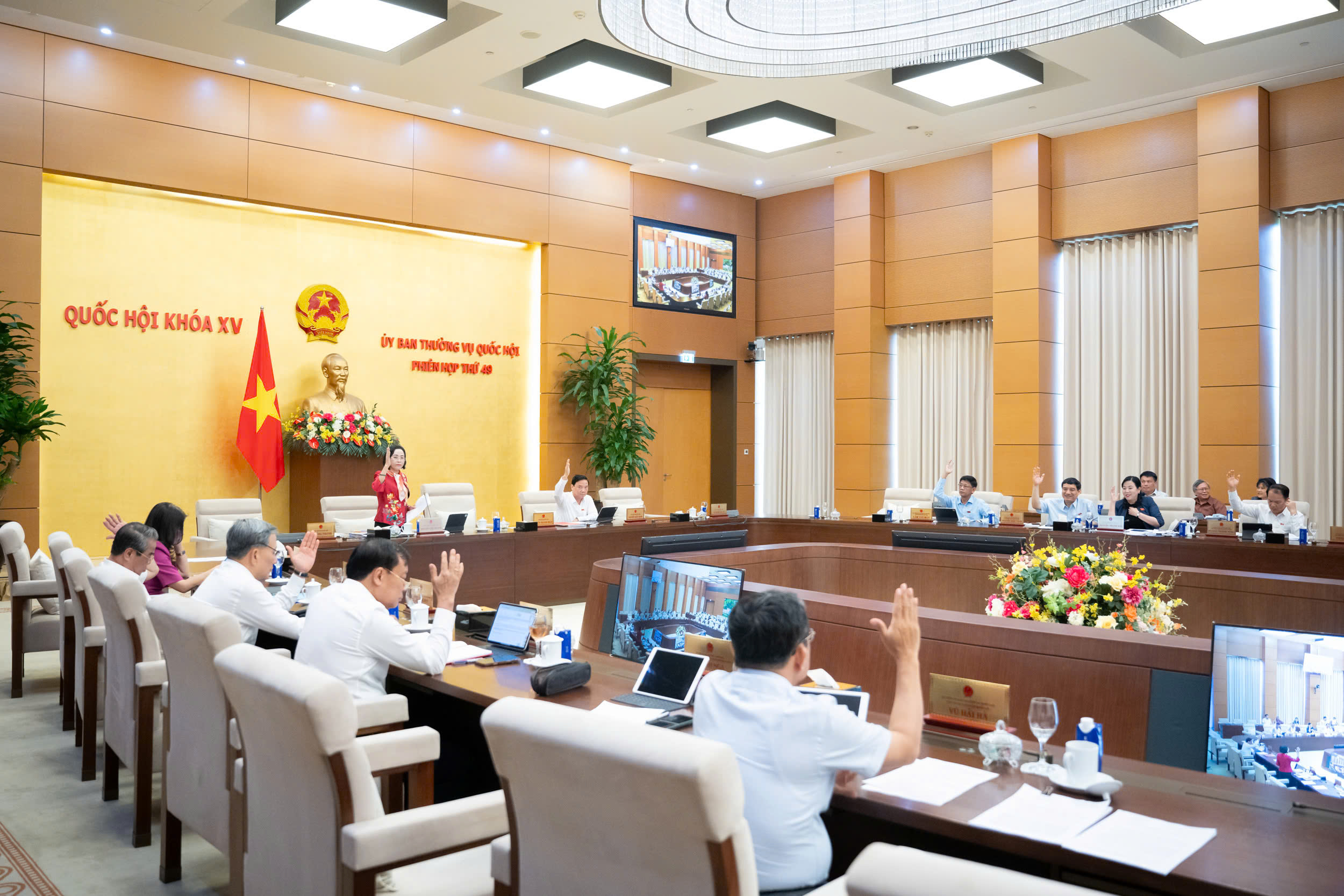 Điều chỉnh thời gian trong quy trình hiệp thương, giới thiệu người ứng cử ĐBQH, HĐND- Ảnh 2.