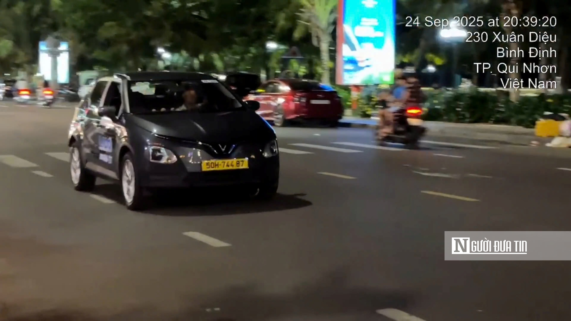 "Bát nháo" taxi điện ở Gia Lai-Bài 1: Xe không đèn, tài xế không giấy phép- Ảnh 3.