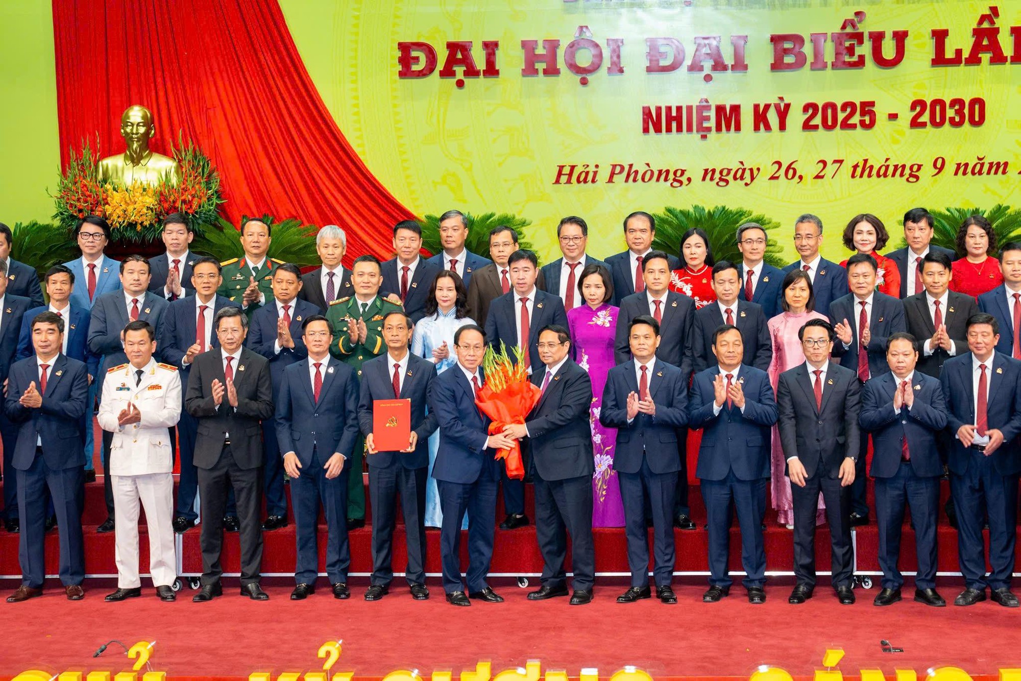 Ông Lê Tiến Châu tiếp tục giữ chức Bí thư Thành ủy Hải Phòng- Ảnh 1.