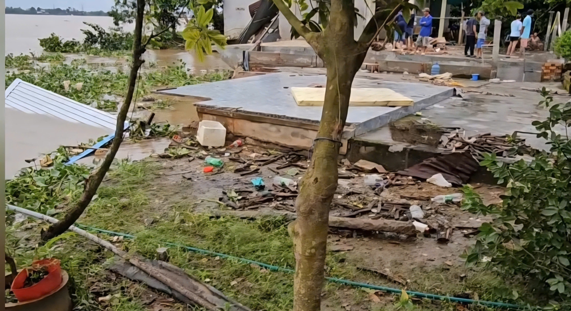 Sạt lở sông Tiền: Gần 1.000 nhân khẩu sống ven sông Tiền bị uy hiếp - Ảnh 5.