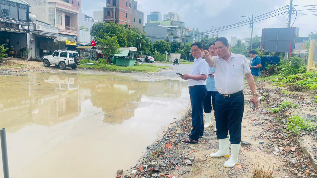 Đà Nẵng huy động toàn lực ứng phó bão số 10 Bualoi- Ảnh 5. Đà Nẵng huy động toàn lực ứng phó bão số 10 Bualoi- Ảnh 5.