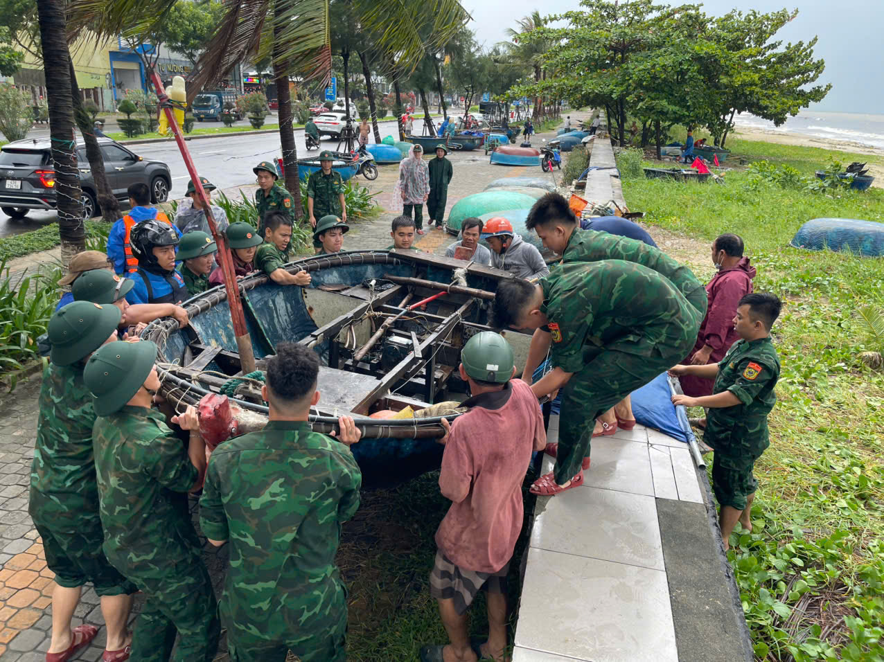Đà Nẵng huy động toàn lực ứng phó bão số 10 Bualoi- Ảnh 3. Đà Nẵng huy động toàn lực ứng phó bão số 10 Bualoi- Ảnh 3.