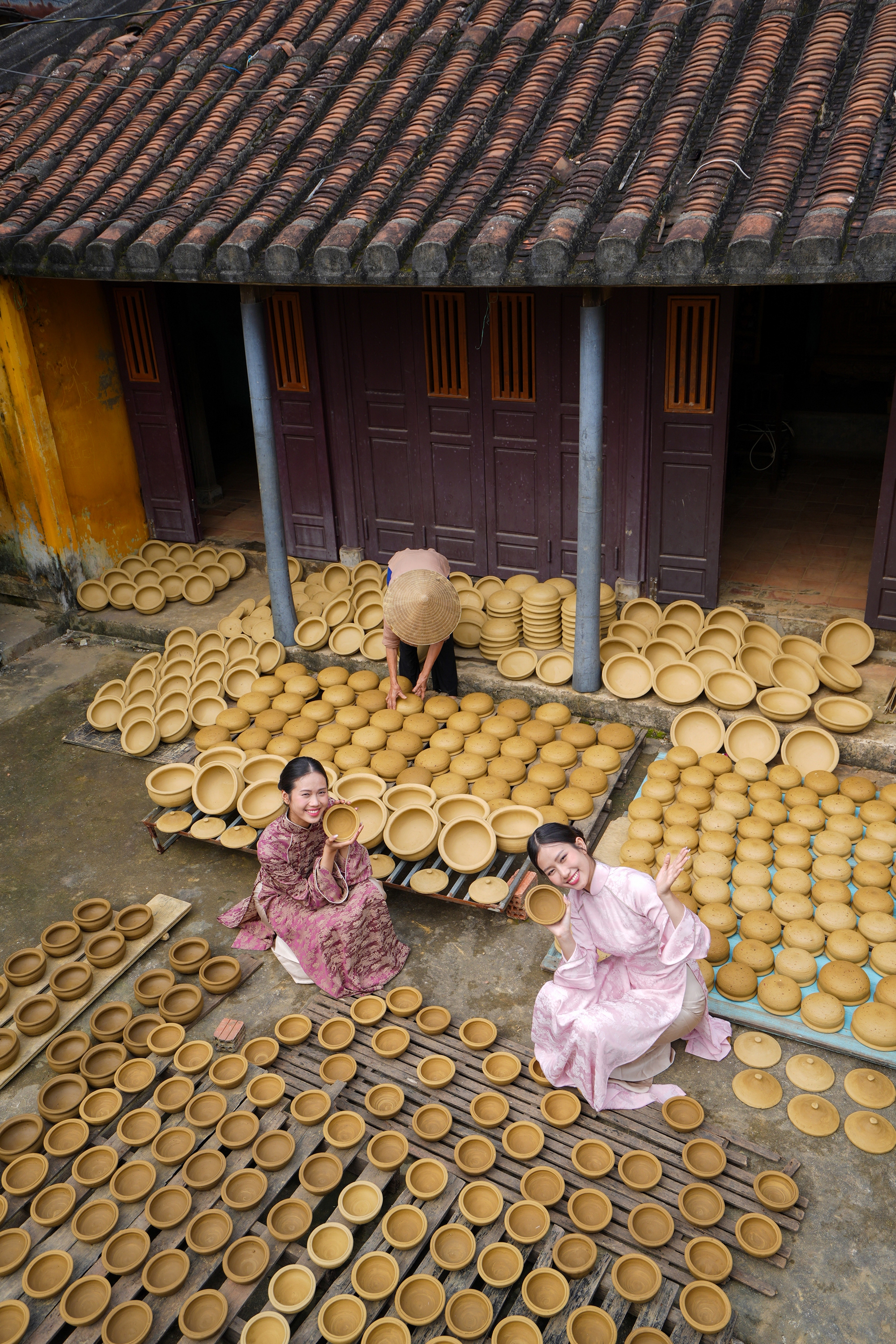 Đà Nẵng: Làng gốm Thanh Hà được vinh danh Điểm du lịch cộng đồng tốt nhất- Ảnh 1.