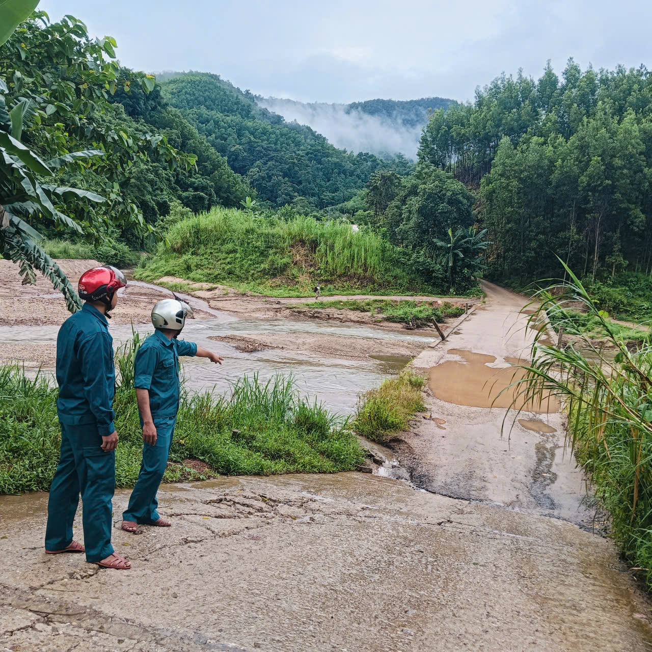 Đà Nẵng huy động toàn lực ứng phó bão số 10 Bualoi- Ảnh 8. Đà Nẵng huy động toàn lực ứng phó bão số 10 Bualoi- Ảnh 8.