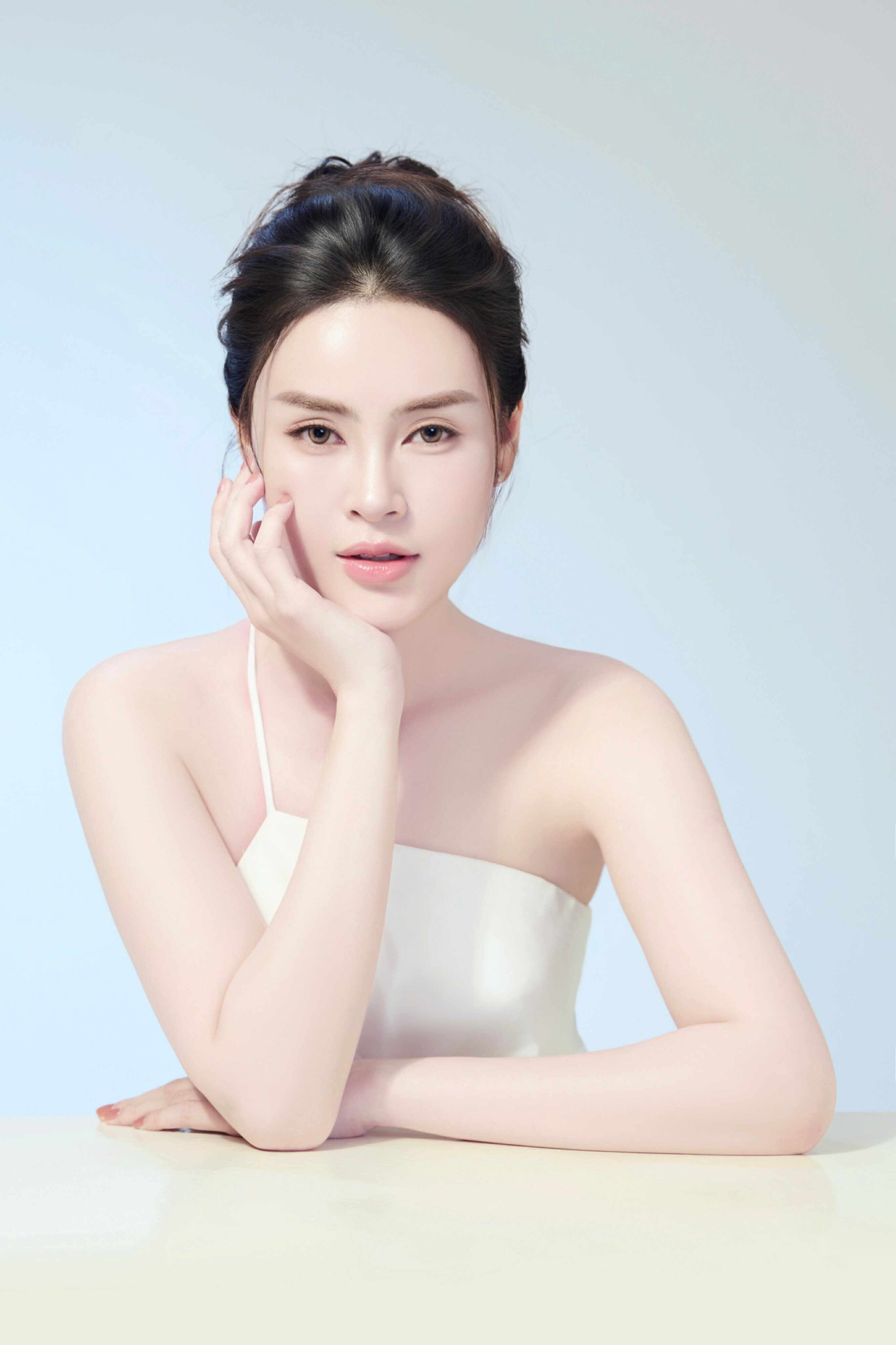 Hoa hậu Lý Kim Thảo "lên chức" bà chủ ở tuổi 29- Ảnh 2.