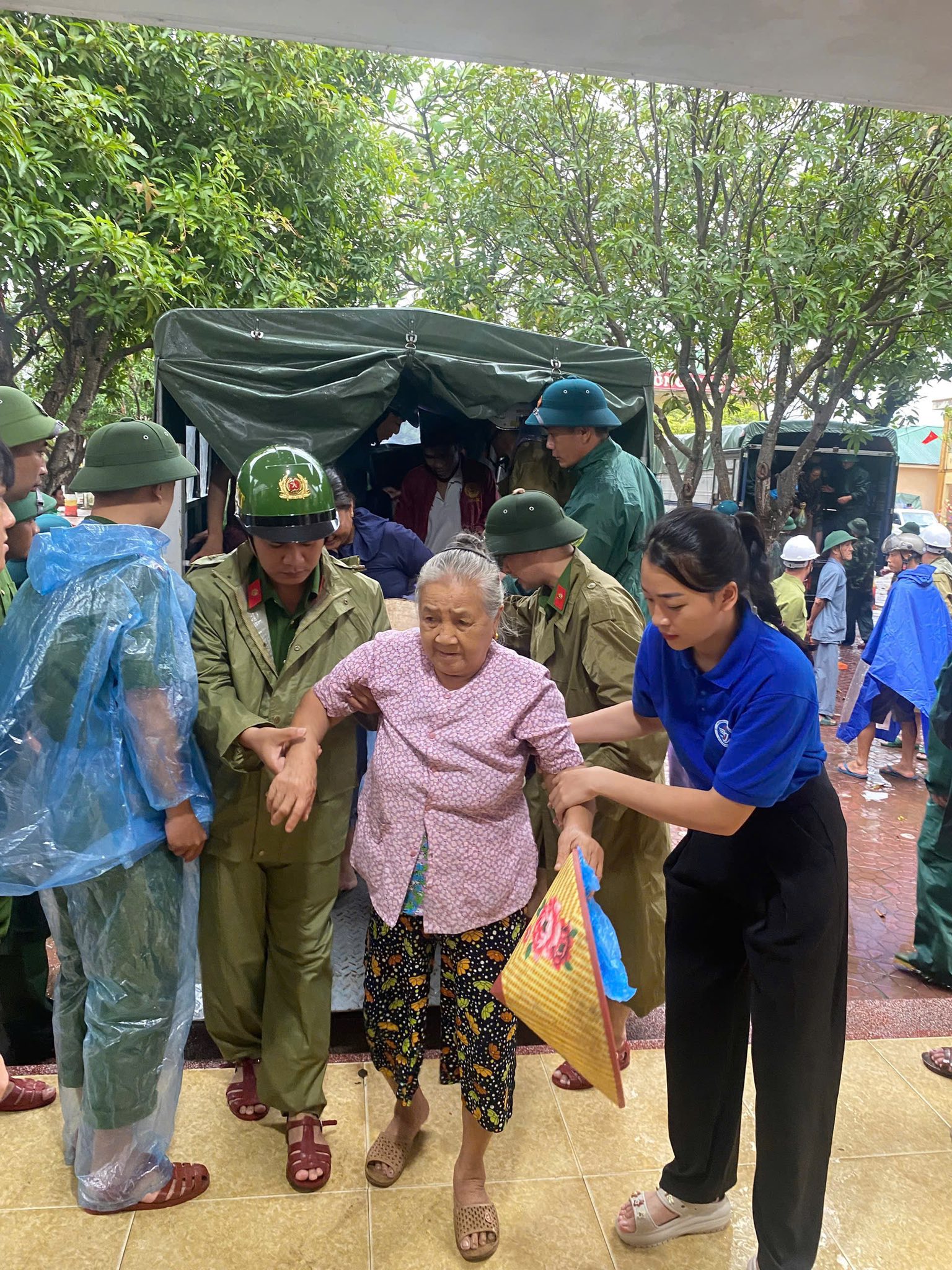 Nghệ An lên phương án di dời hàng nghìn hộ dân đến nơi an toàn trước bão số 10- Ảnh 3.