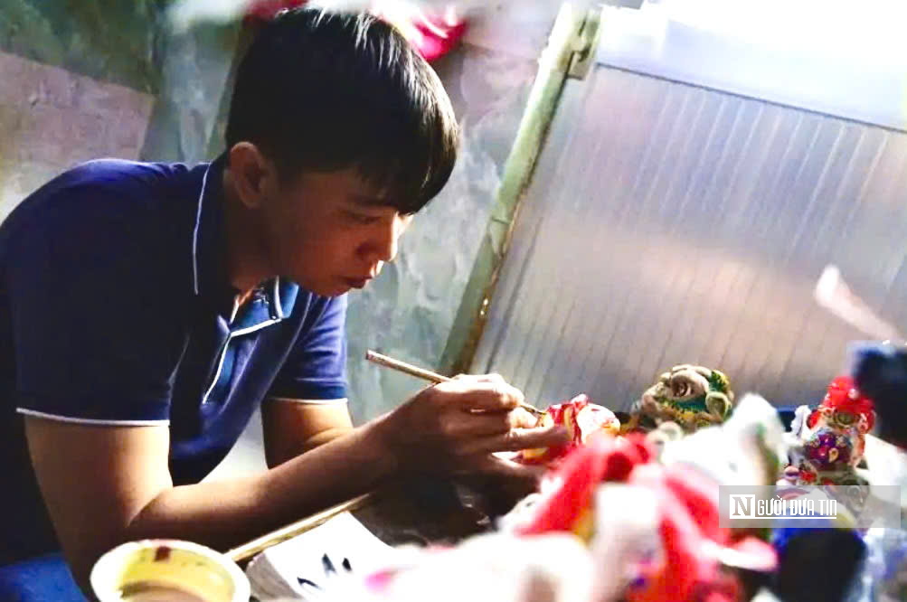 Người thổi hồn vào giấy bồi và ruy băng, mang trung thu xuất ngoại- Ảnh 3.