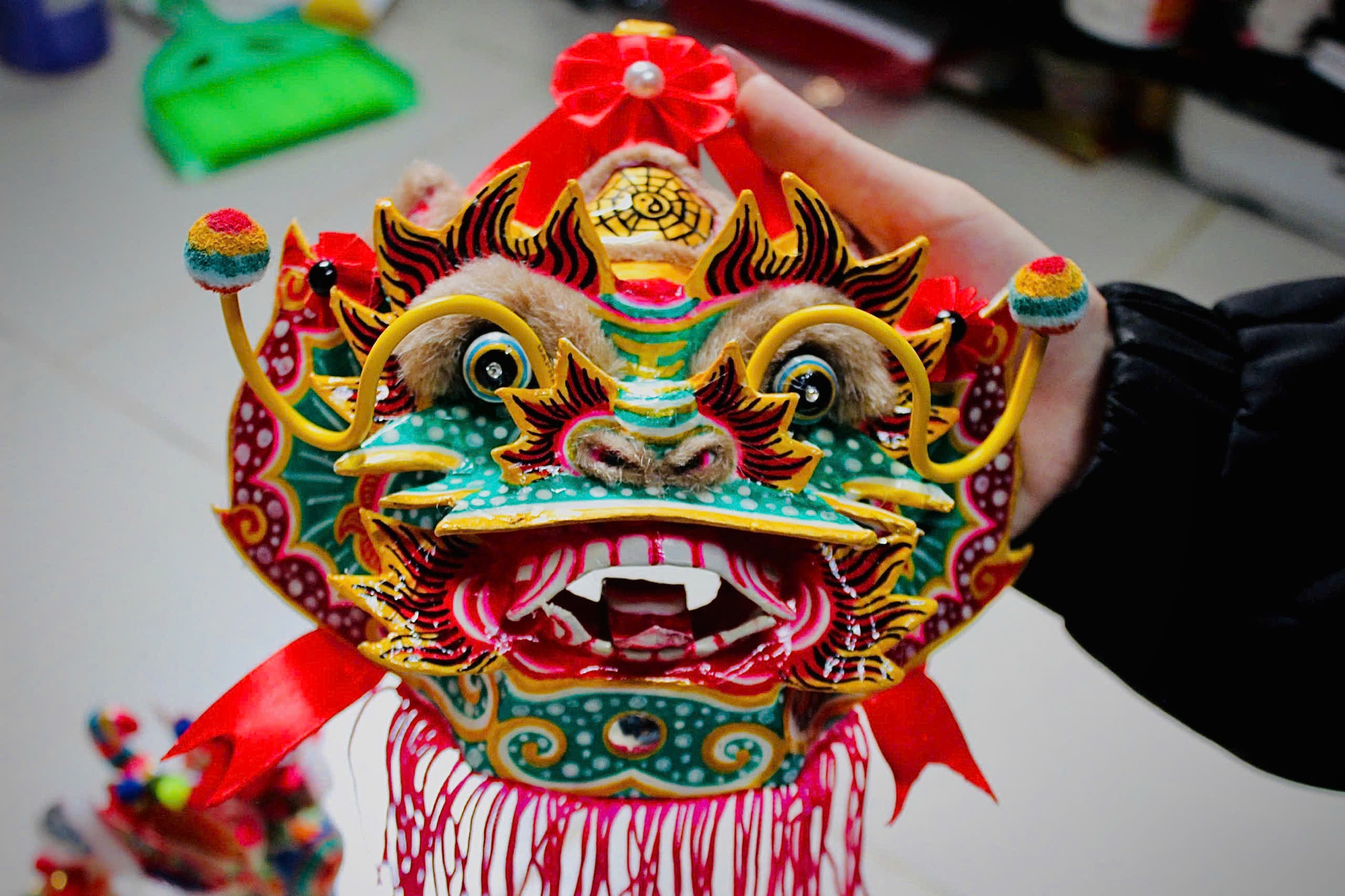 Người thổi hồn vào giấy bồi và ruy băng, mang trung thu xuất ngoại- Ảnh 7. Người thổi hồn vào giấy bồi và ruy băng, mang trung thu xuất ngoại- Ảnh 7.