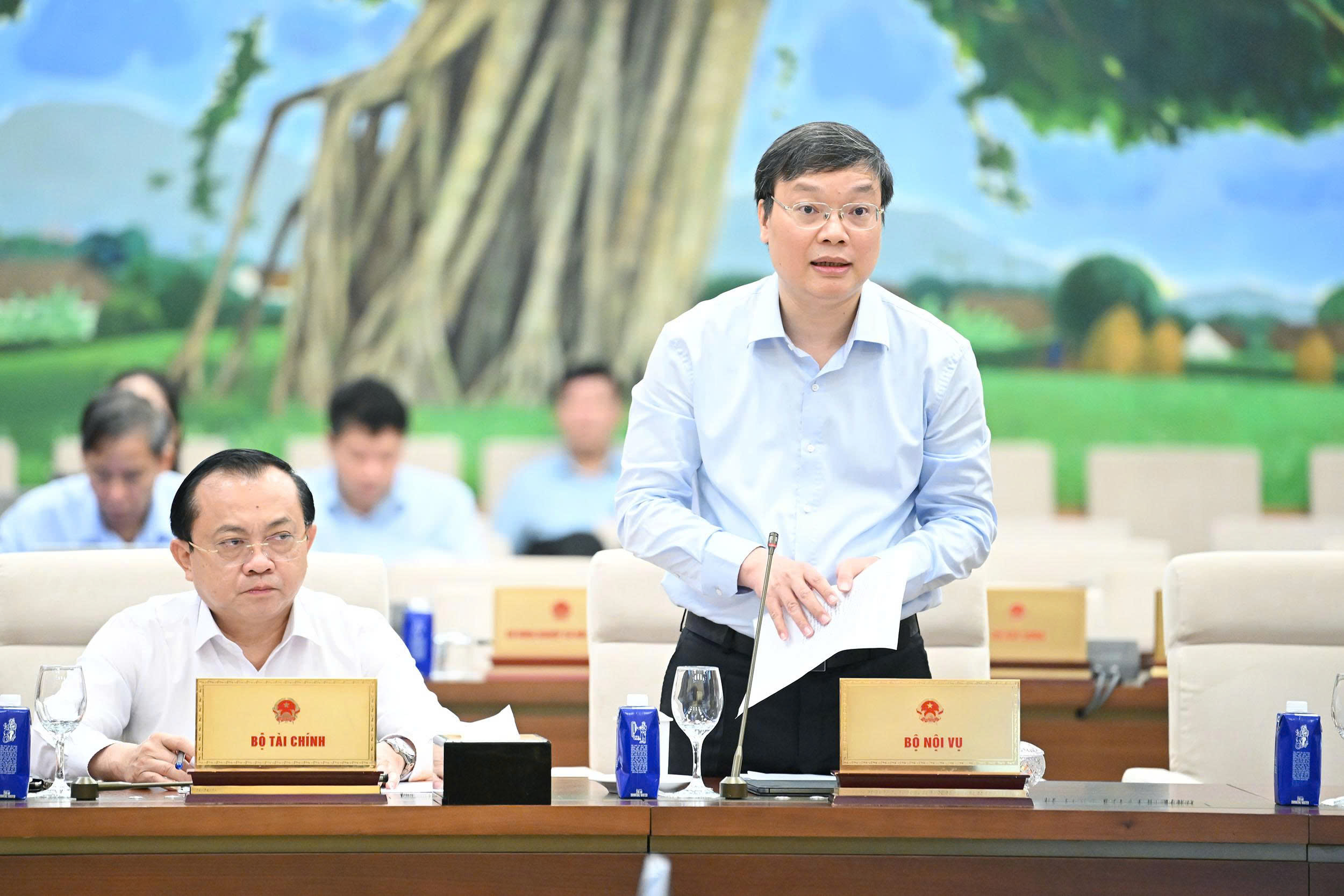 Đánh giá viên chức để không còn "tuyển vào là ở trong bộ máy suốt đời" - Ảnh 1.