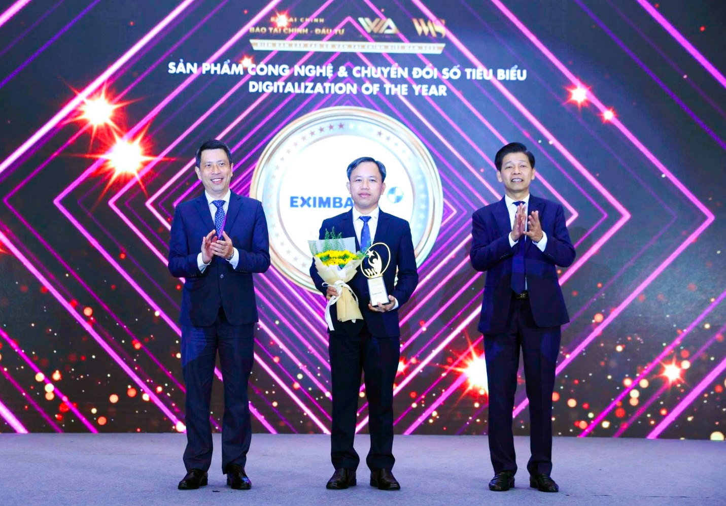 Eximbank lần thứ 3 liên tiếp nhận giải thưởng “Sản phẩm công nghệ và chuyển đổi số tiêu biểu năm 2025” - Ảnh 2.
